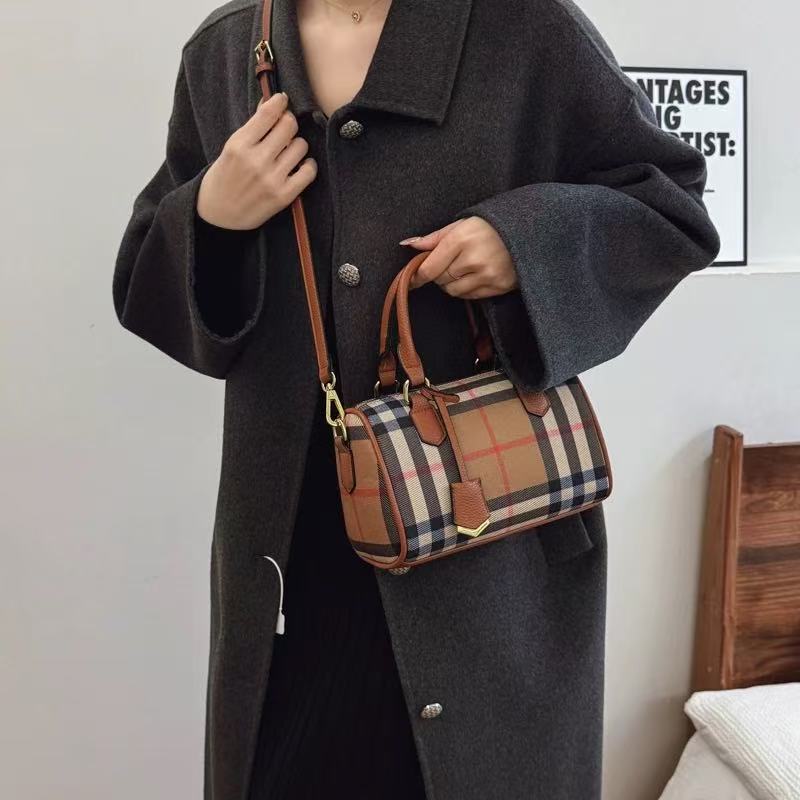744-2025新款手提斜跨包