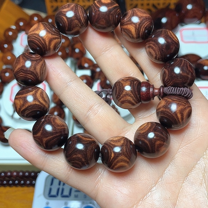 黄花梨/降香黄檀小**儿黄花梨1.8鬼脸
