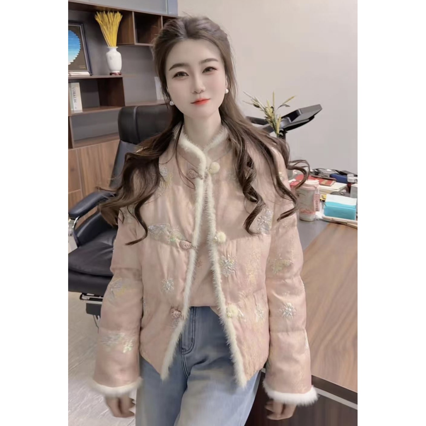 『凛冬蜜桃S』设计显瘦百搭时尚羽绒服5557