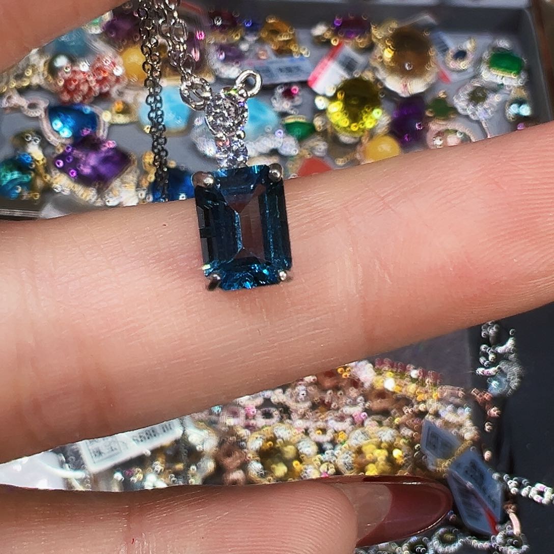 银S925镶嵌托帕石珠宝奇石