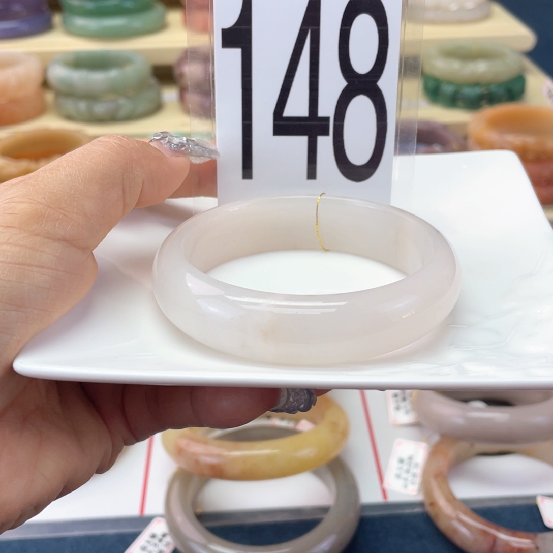 石英质玉未镶嵌手镯