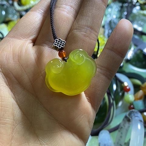 岫玉颈饰未镶嵌挂件