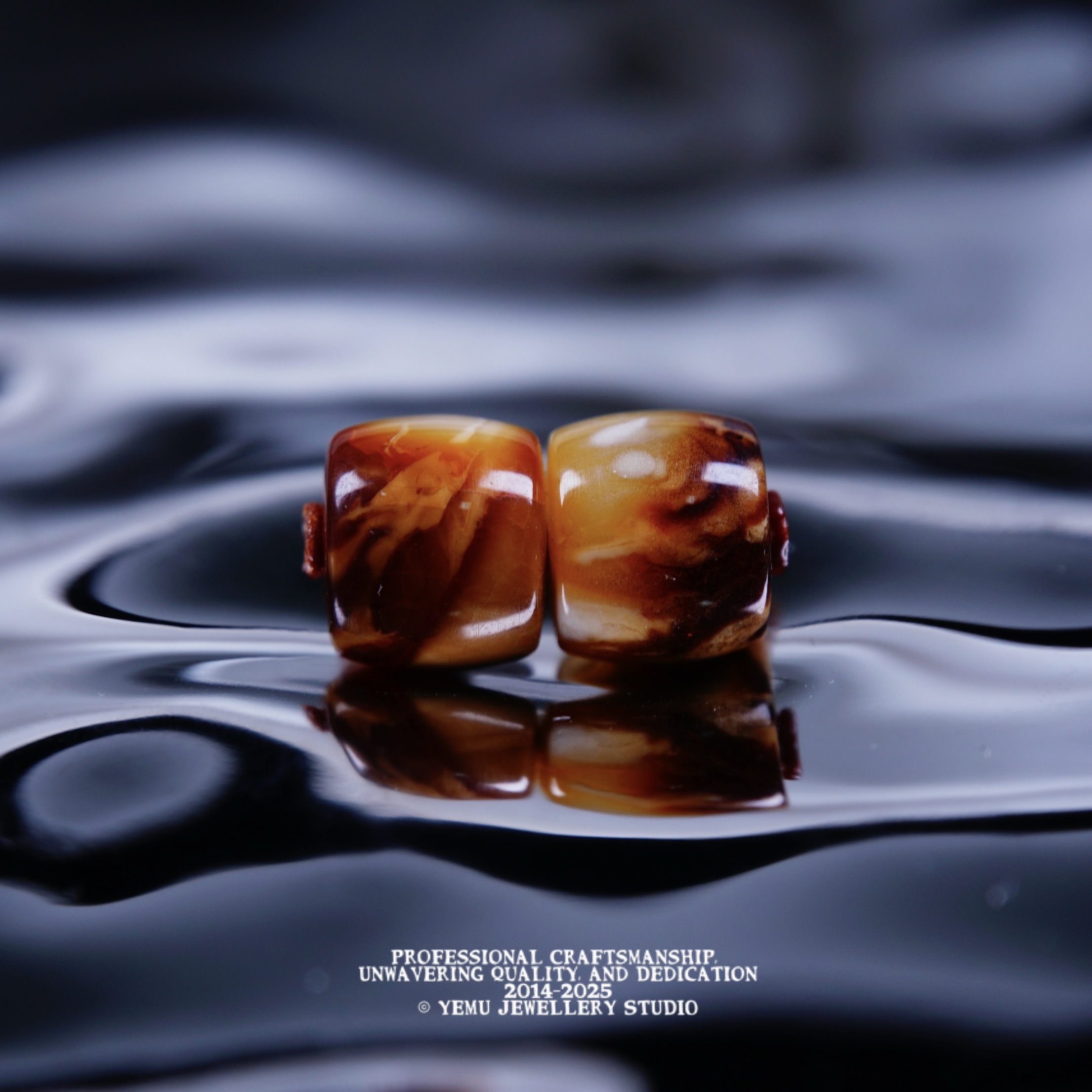 7毫米（7.5mm)彩沁妖孽直切对珠 一物一拍 天然俄料蜜蜡