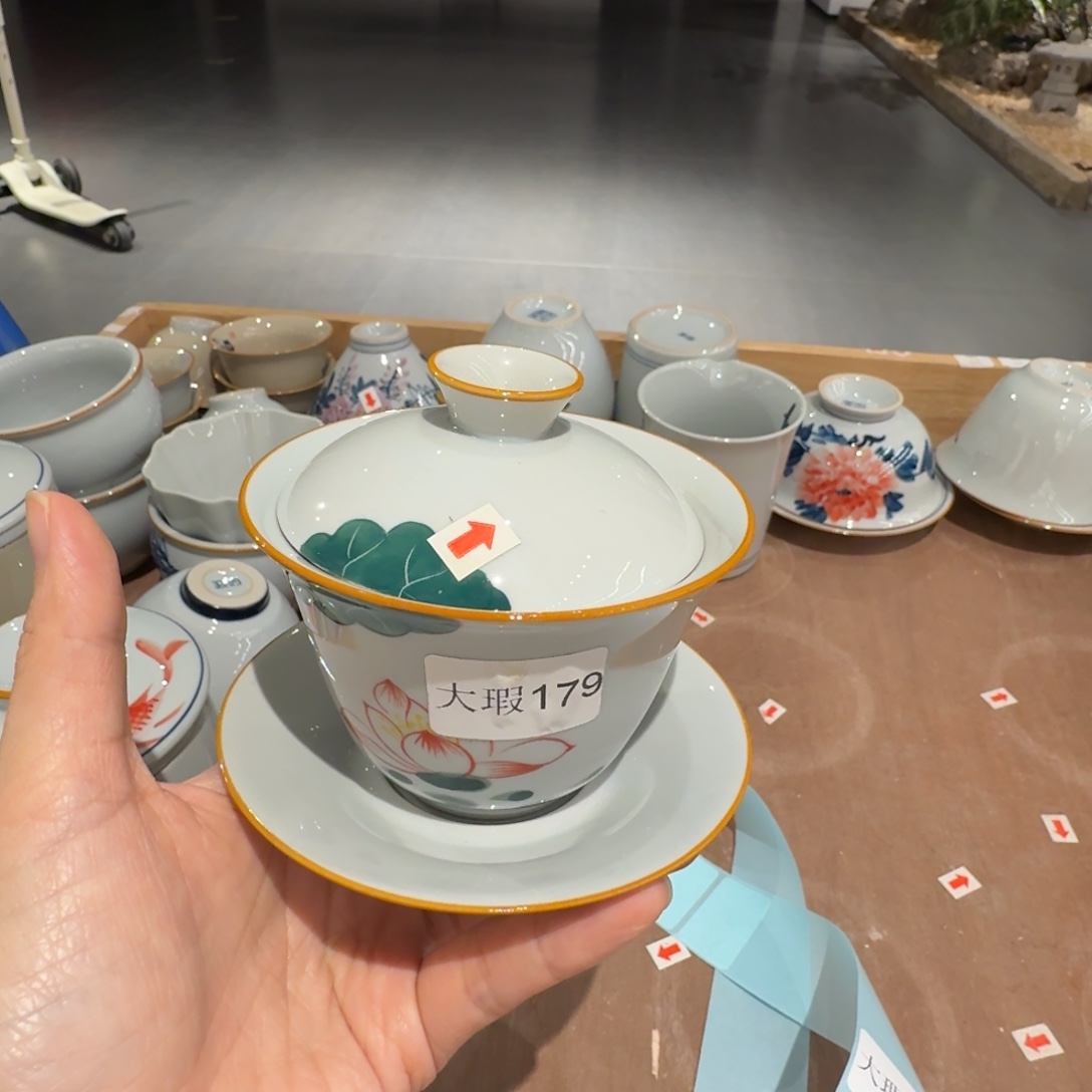 釉下手绘茶具微瑕