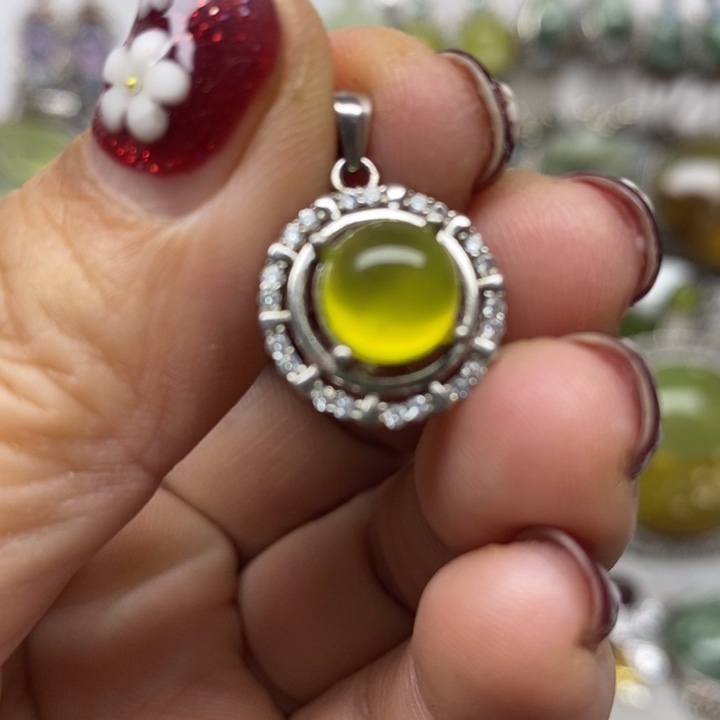 蛇纹石玉吊坠银S925镶嵌