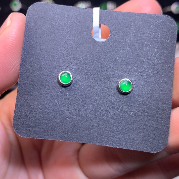 【闪购商品】翡翠吊坠(不含链)银S925镶嵌天然翡翠