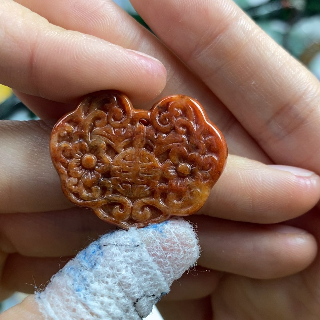 翡翠颈饰未镶嵌吊坠