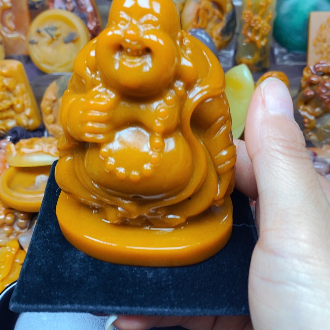 石英质玉（黄龙玉）未镶嵌颈饰