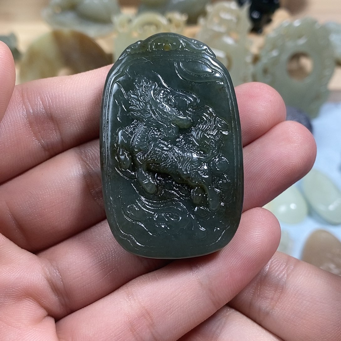 和田玉未镶嵌挂件