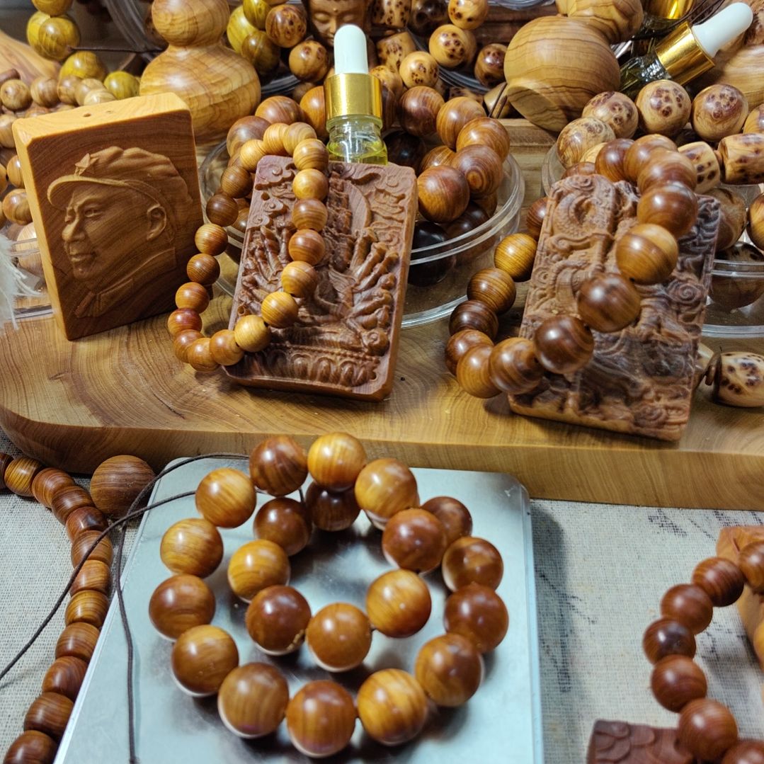 皎***.太行崖柏手工艺品