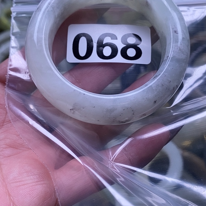 樱***花蛇纹石玉未镶嵌手镯