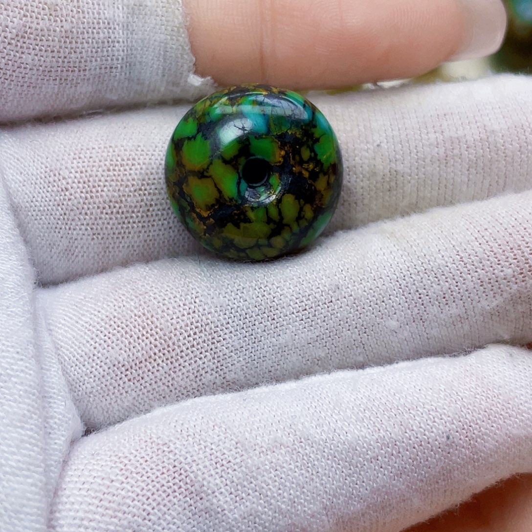 绿松石未镶嵌饰品