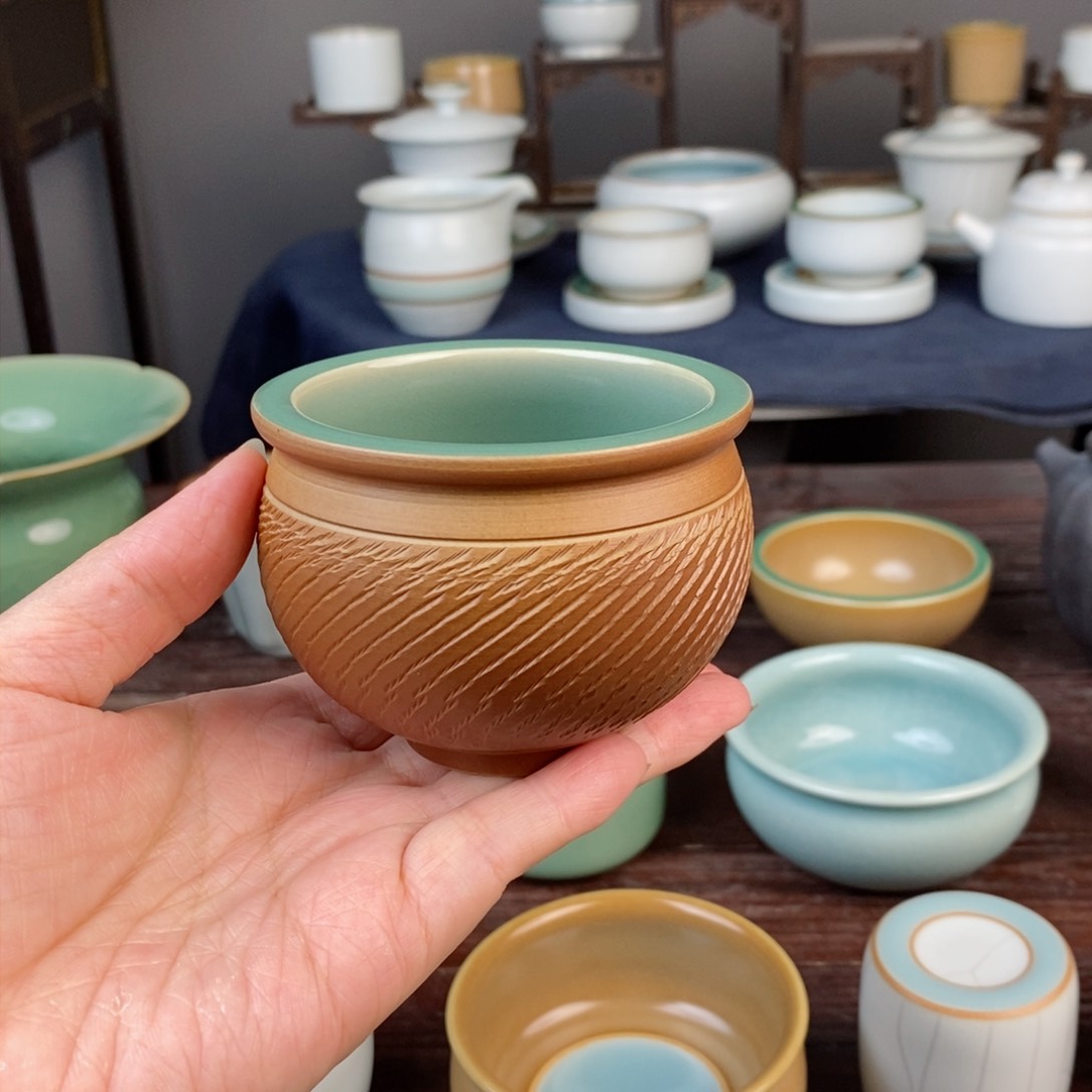 朱砂胎草木灰跳刀加梅子青缸杯 不开片