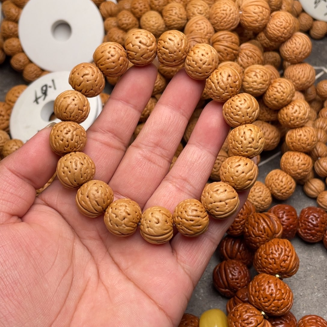 哎***子桃核手串桃核金丹闪48