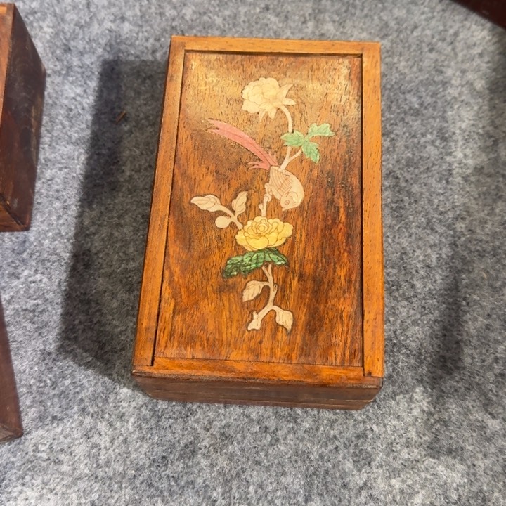 贡木机关盒的的的