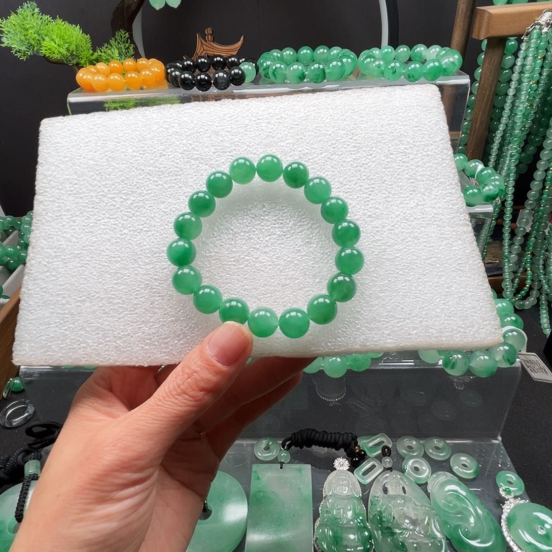 ⁹***¹石英质玉（非洲翠）足铂镶嵌手串