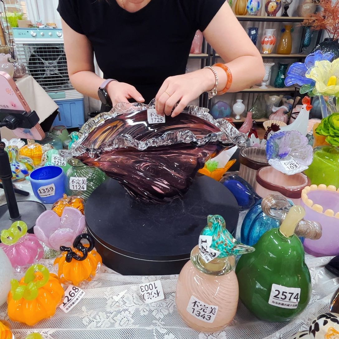 1725 微家悦琉璃花瓶摆件不完美