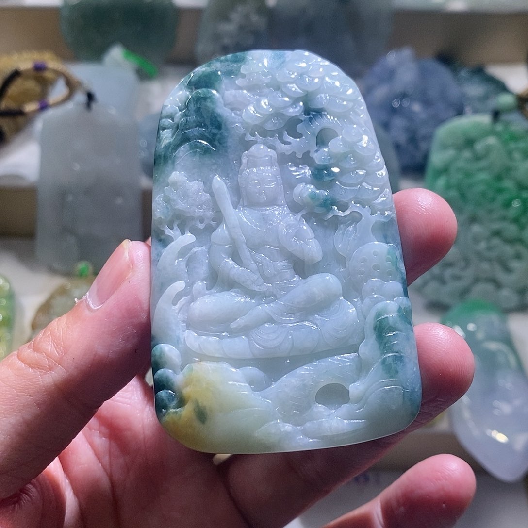 【闪购商品】翡翠颈饰未镶嵌山水虚空