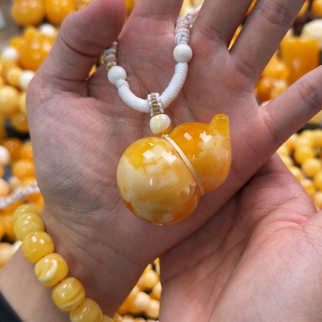 琥珀未镶嵌珠宝奇石36g