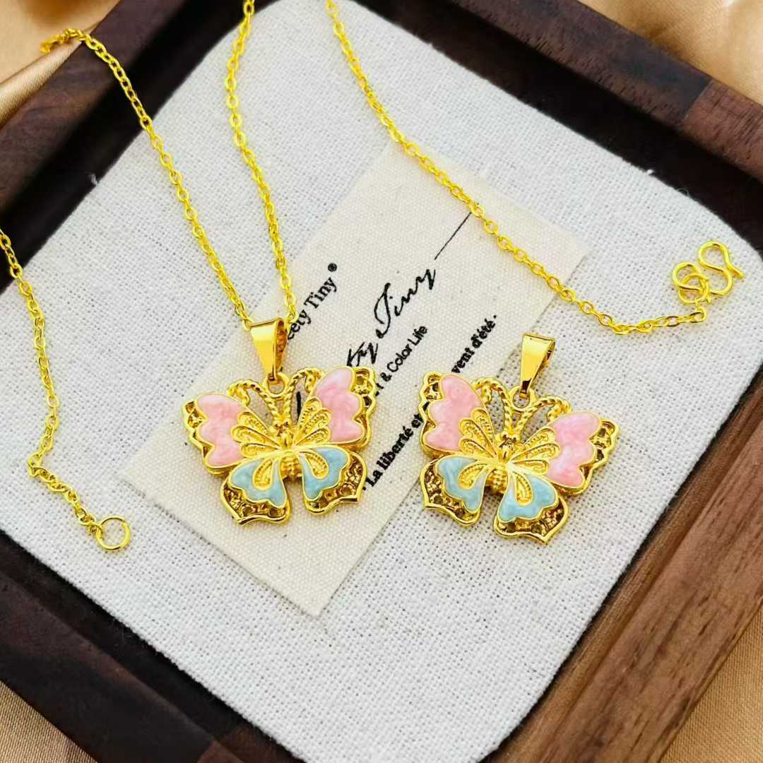 金禧园臻藏湖蝶纯吊坠(含链)-761