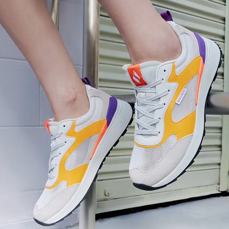 Skechers斯凯奇春夏新款女士拼接撞色跑步鞋复古时尚休闲鞋155424