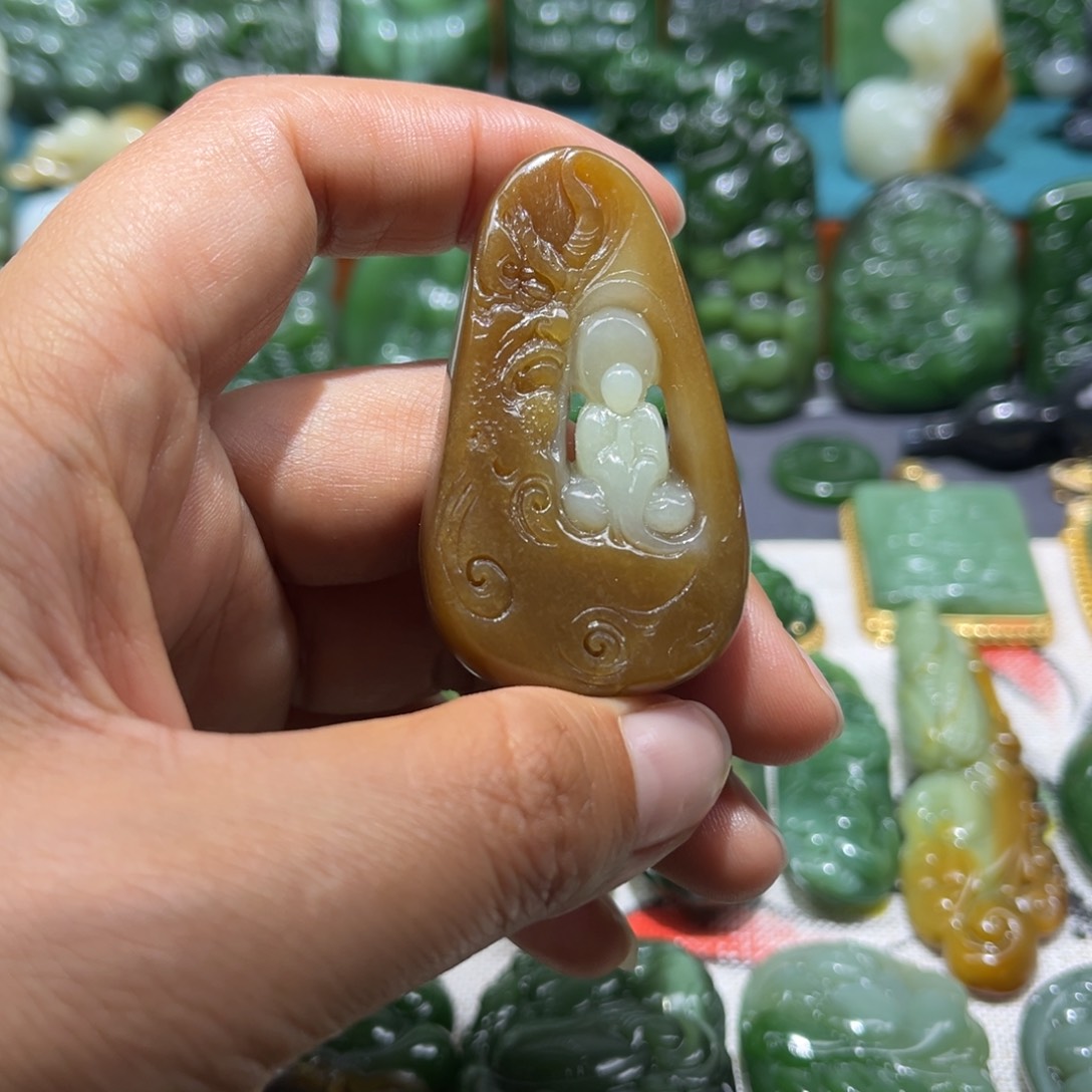 和田玉颈饰未镶嵌