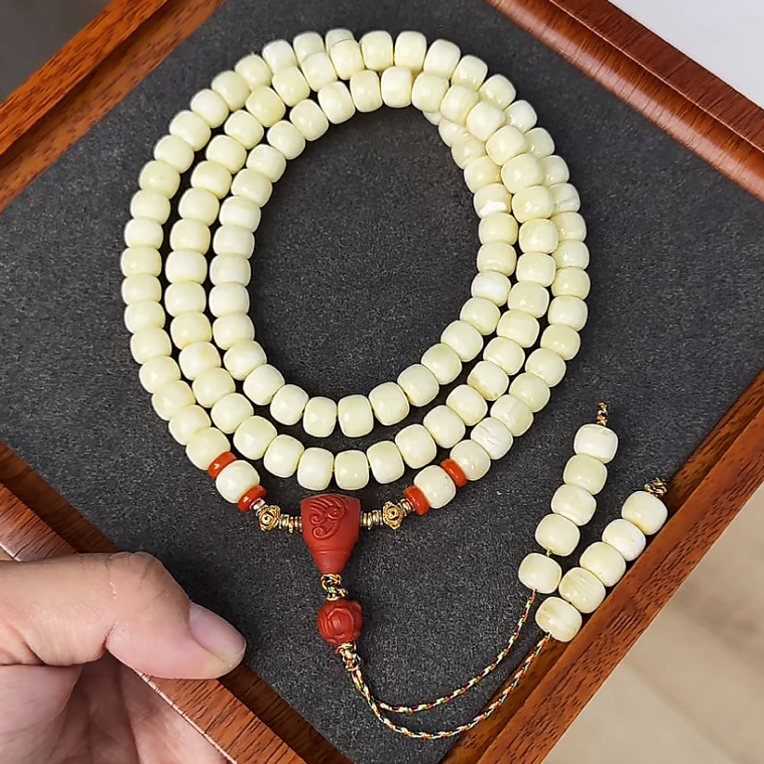 【齐福珠宝】XQ0582/8mm特价清俄料瓷底纯白老型佛珠(多样性发其一）