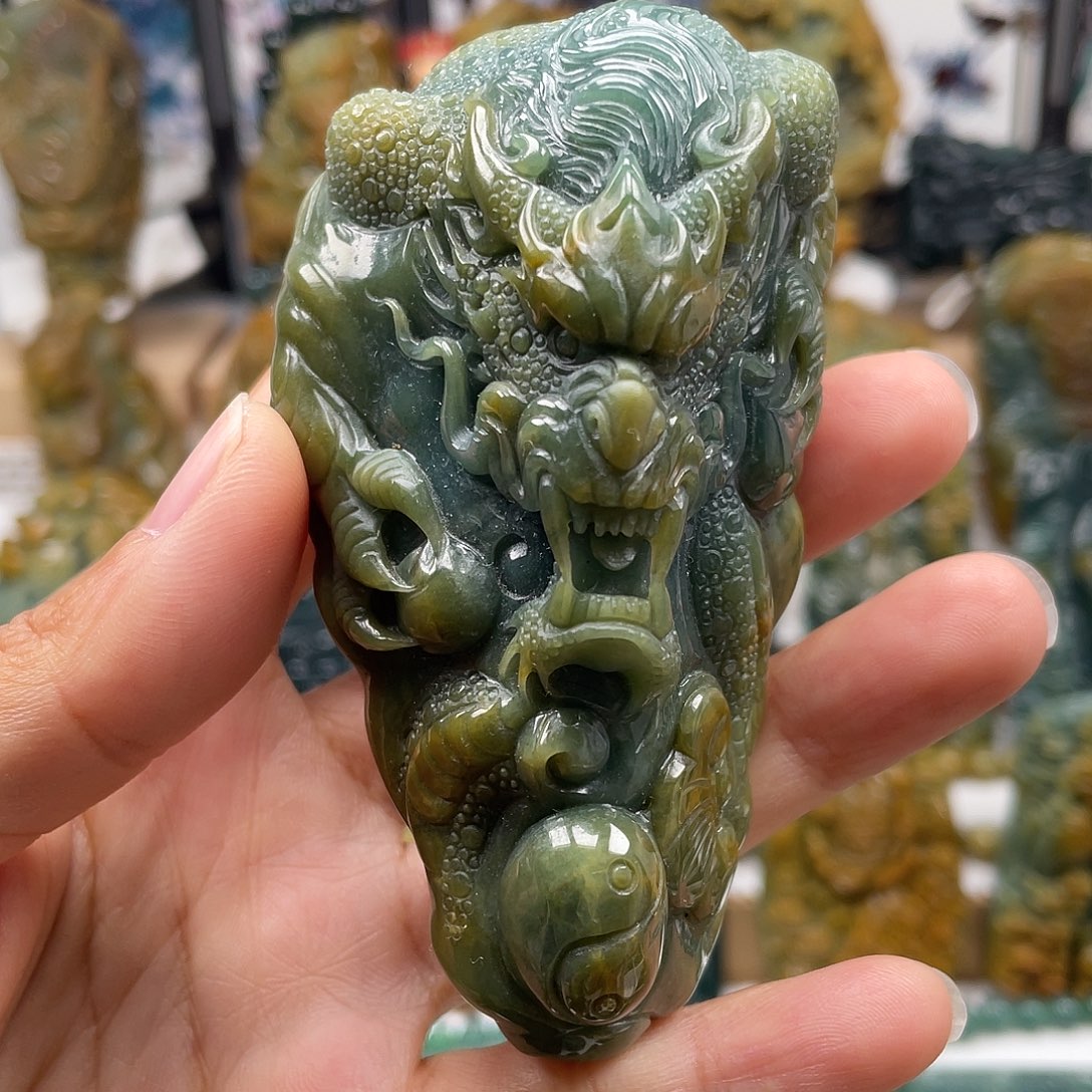 翡翠未镶嵌颈饰天然翡翠a货龙