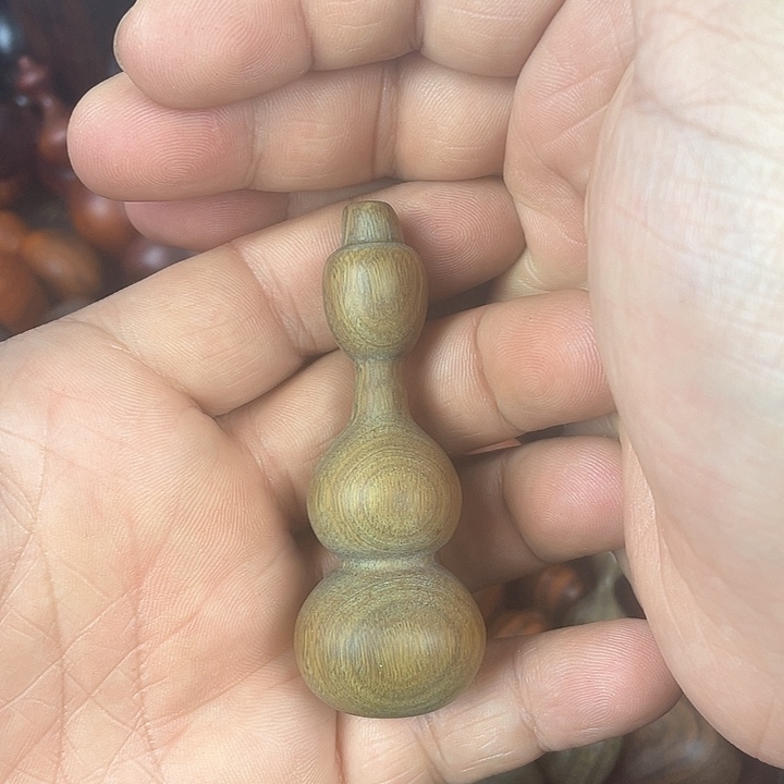 微凹黄檀（南美大红酸枝）