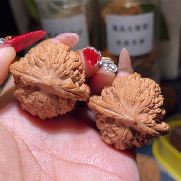 桃核把件                40