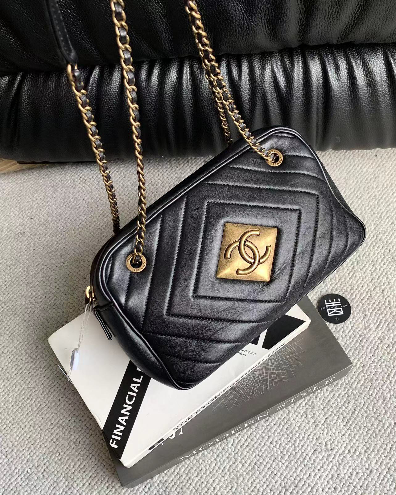 95新 Chanel/香奈儿 黑金菱形相机包 24cm 15570724