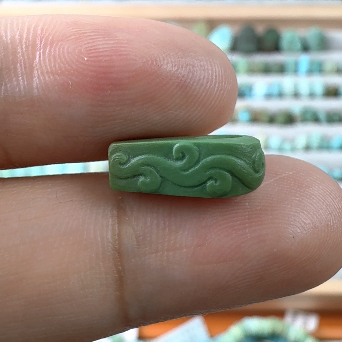 未镶嵌绿松石珠宝奇石唐草纹卡子