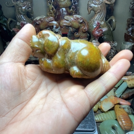 未镶嵌和田玉摆件
