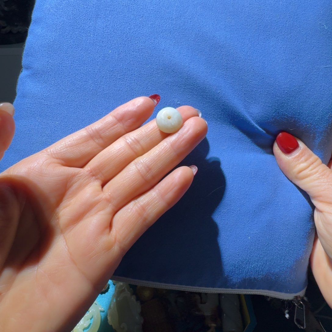 云***长和田玉（糖玉）未镶嵌颈饰