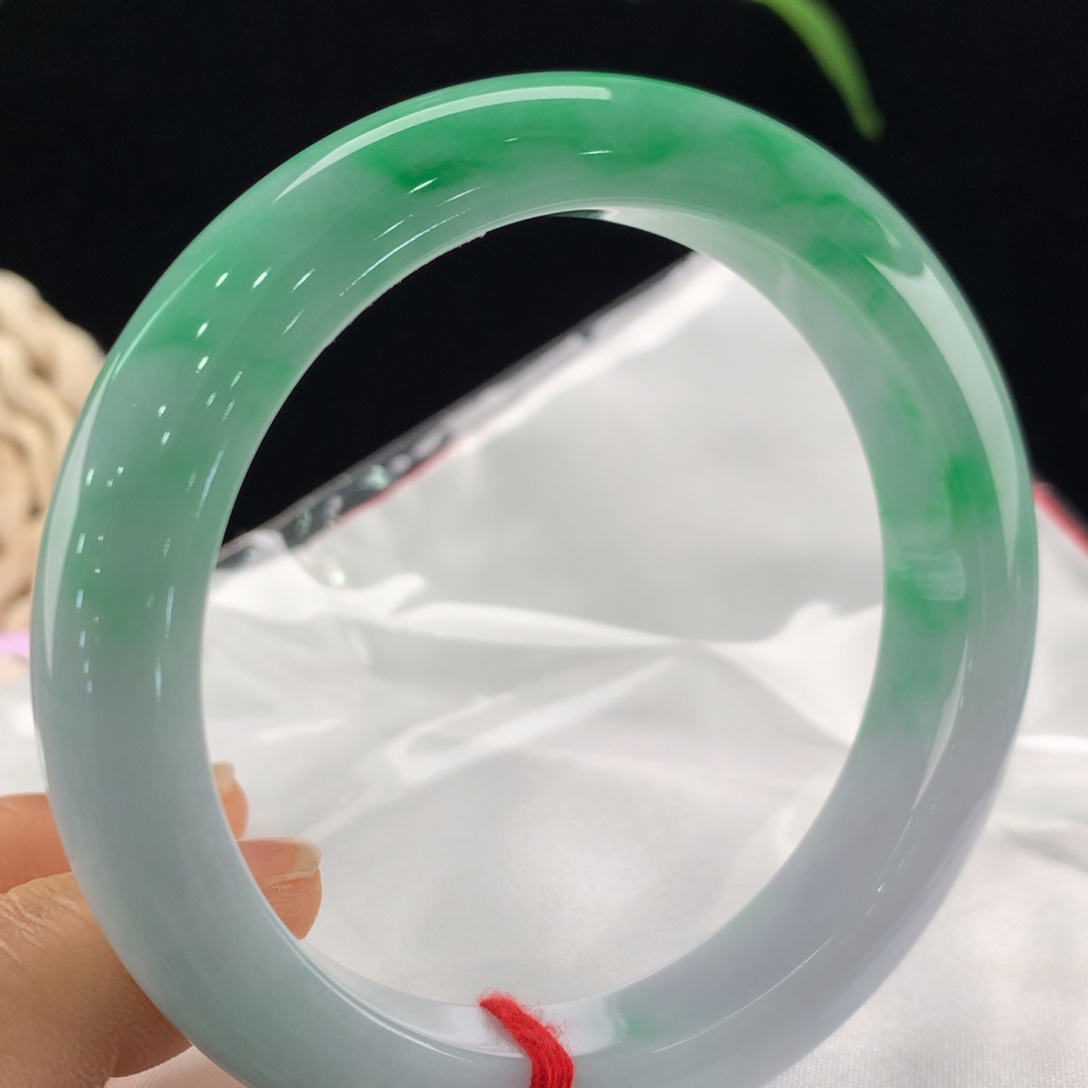 翡翠未镶嵌手镯111-0240