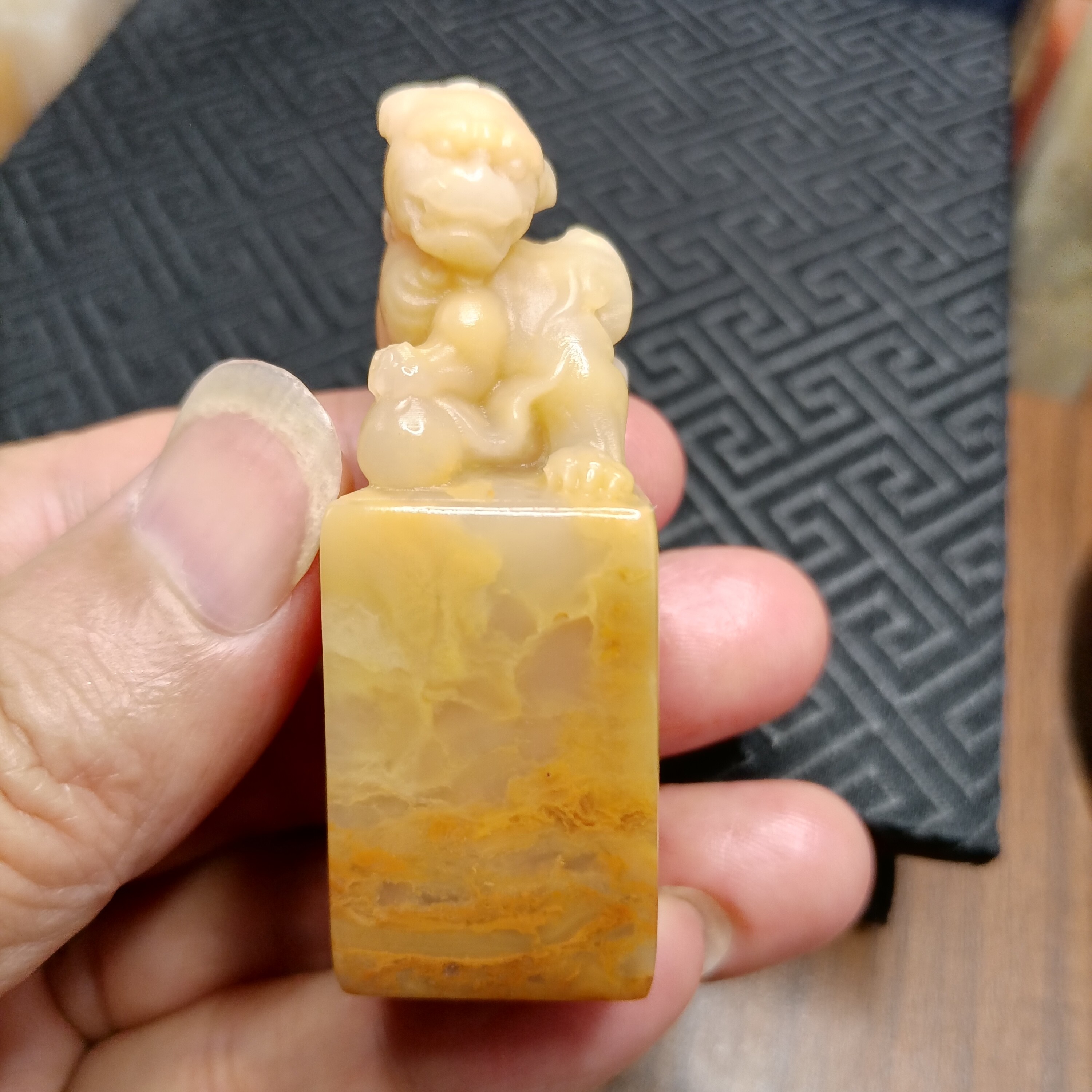 四大名石之巴林石，尺寸：2.1-2.1-6.0cm