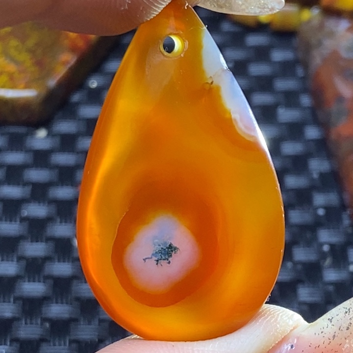 玛瑙/玉髓颈饰未镶嵌