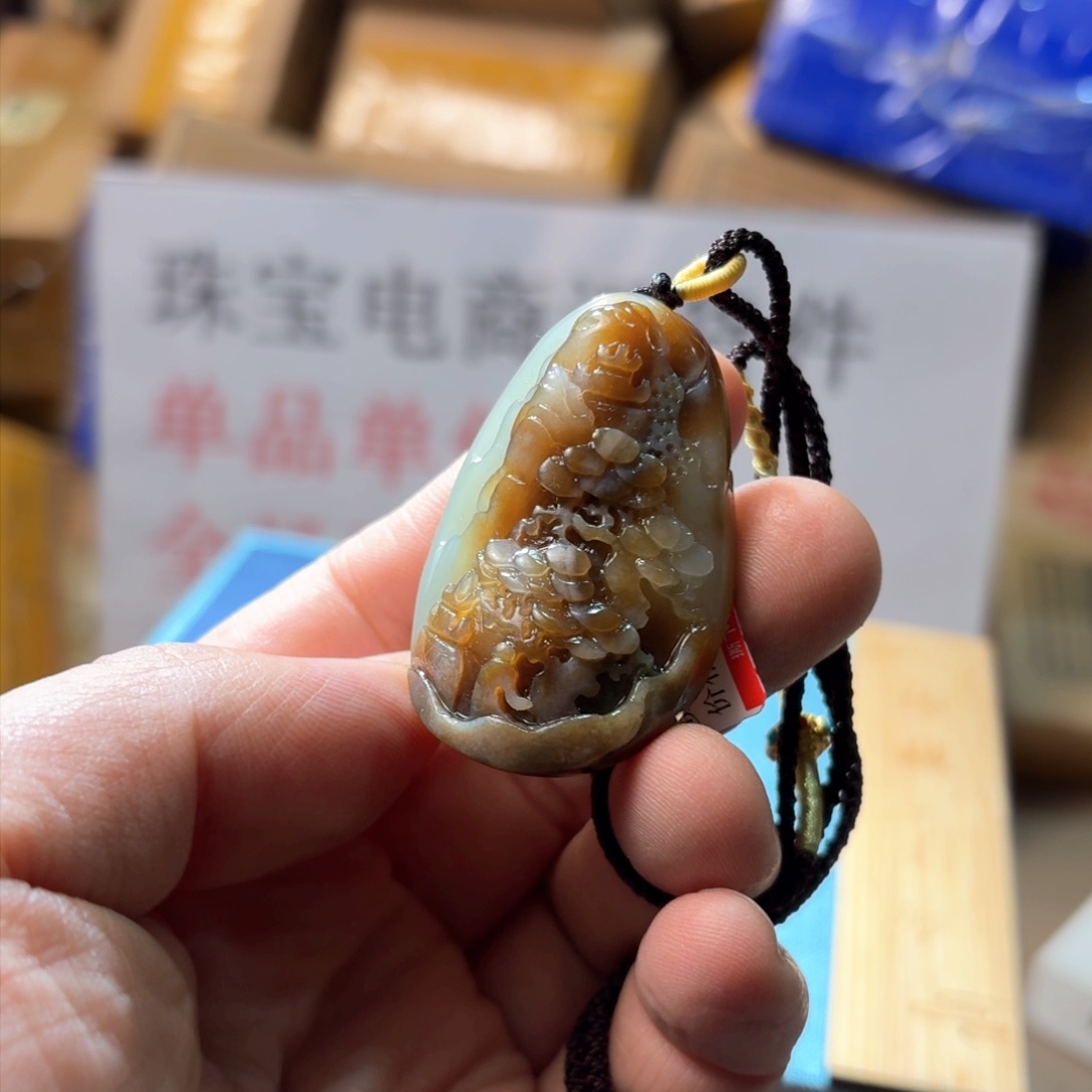 和田玉颈饰未镶嵌