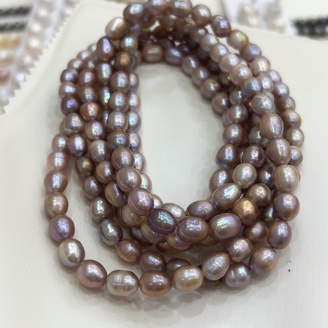 淡水珍珠未镶嵌颈饰7左右，毛衣链150cm左右