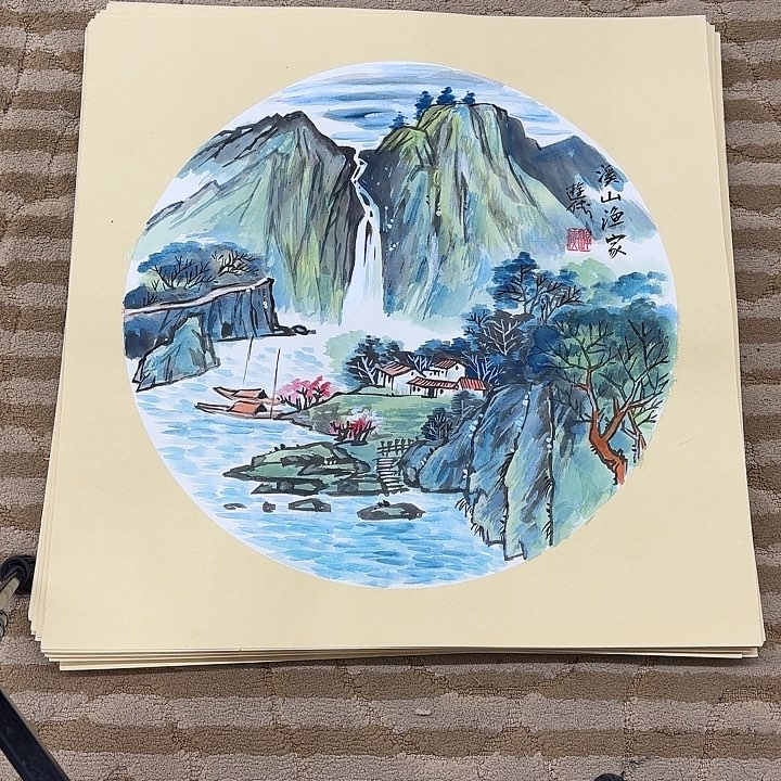 国画花鸟的翅膀是白色和黑色