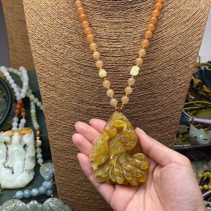 蛇纹石玉吊坠合金