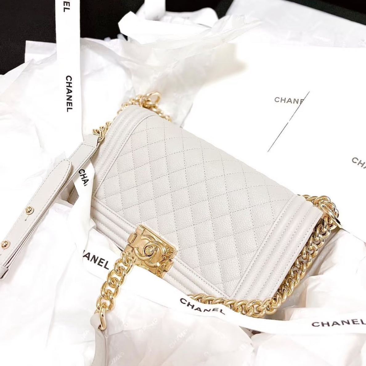 95新 Chanel/香奈儿 leboy中号白金鱼子酱/甄选