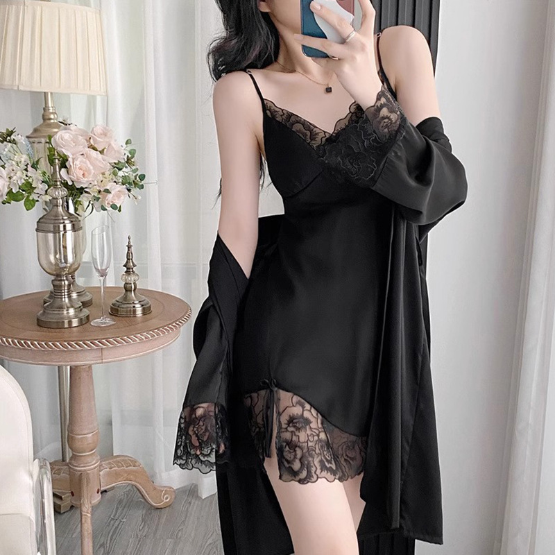 KK性感冰丝睡衣女2025新款春秋纯欲风吊带睡袍带胸垫家居服套装