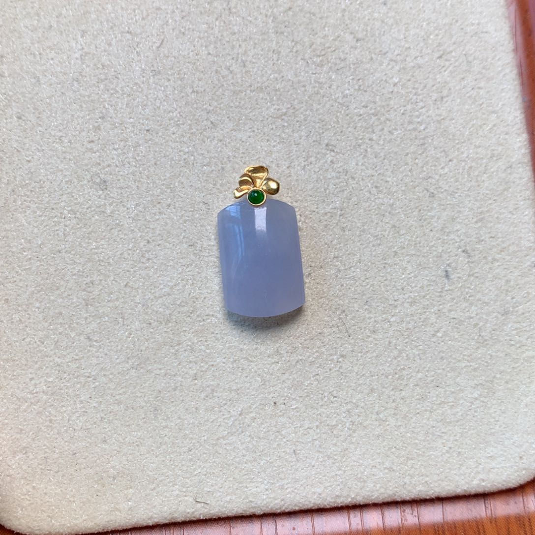 翡翠颈饰18K金镶嵌H****?无