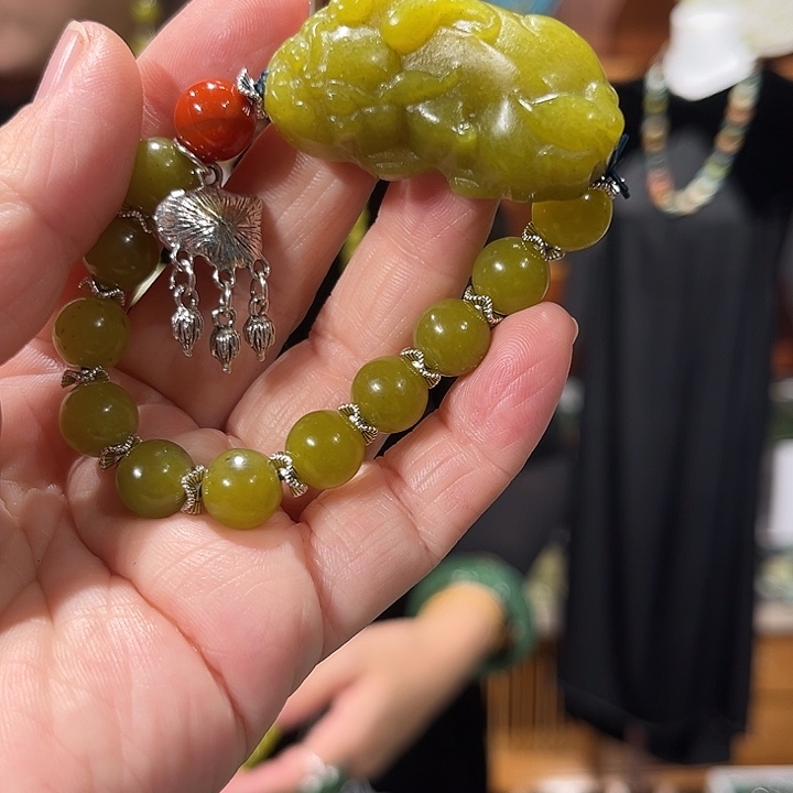 颈饰未镶嵌和田玉