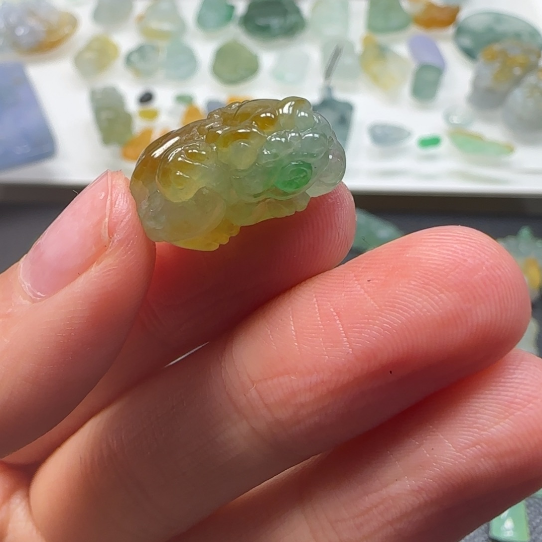 定制翡翠未镶嵌翡翠