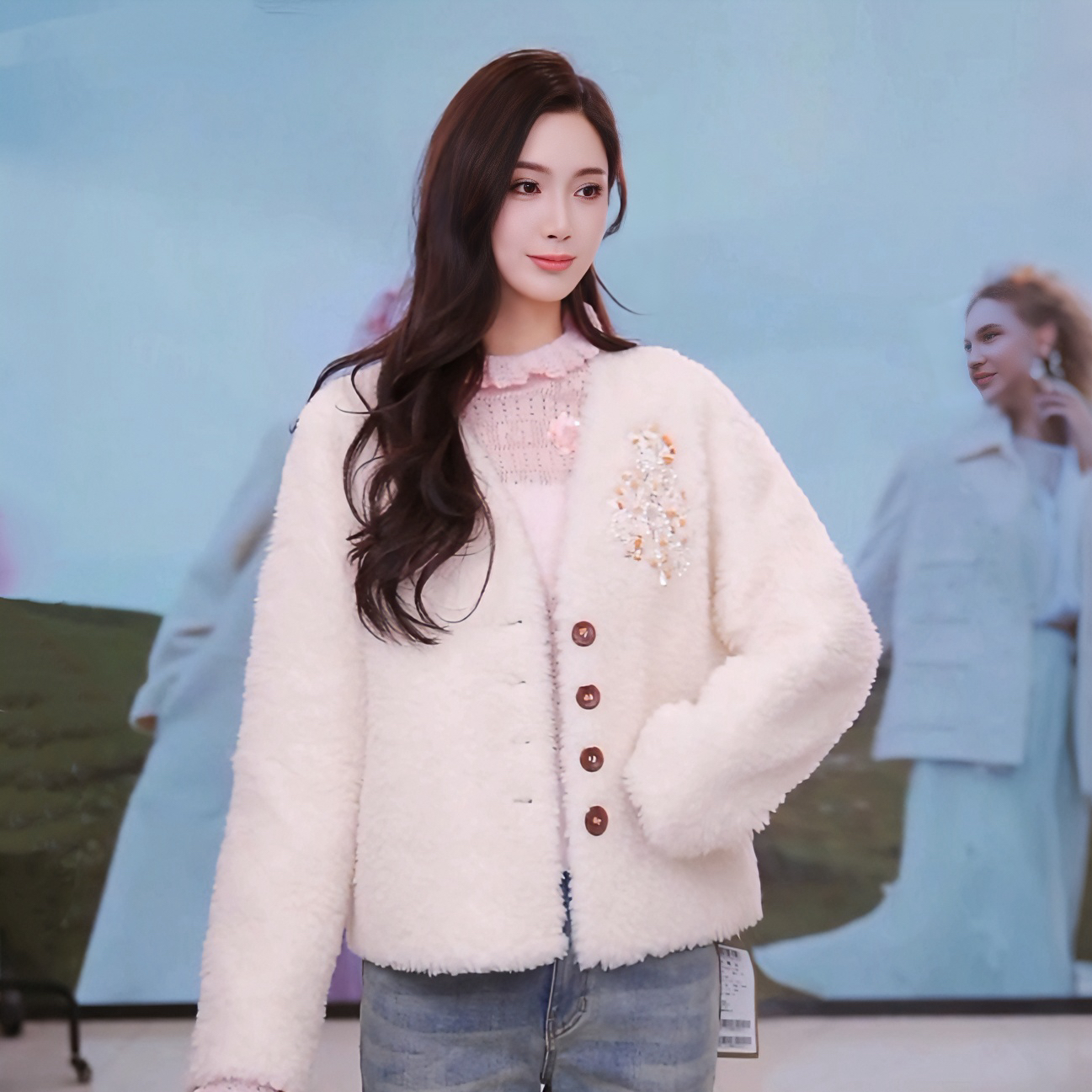 CHARFEN朝峰25年冬季休闲时尚白色外套CFF5A985-U028M