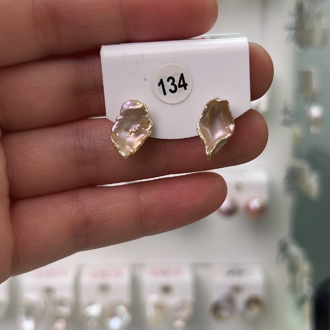 黑***茶非金属巴洛克花瓣耳饰 