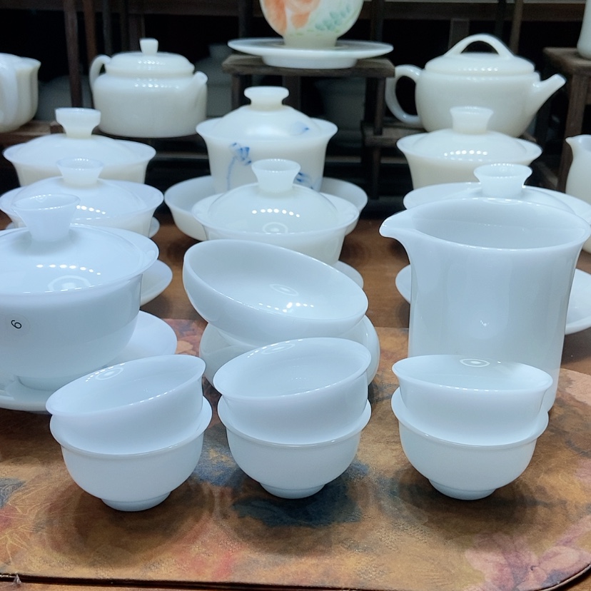 【闪购商品】在家里面吃饭的人很多呢哈哈不错哈对