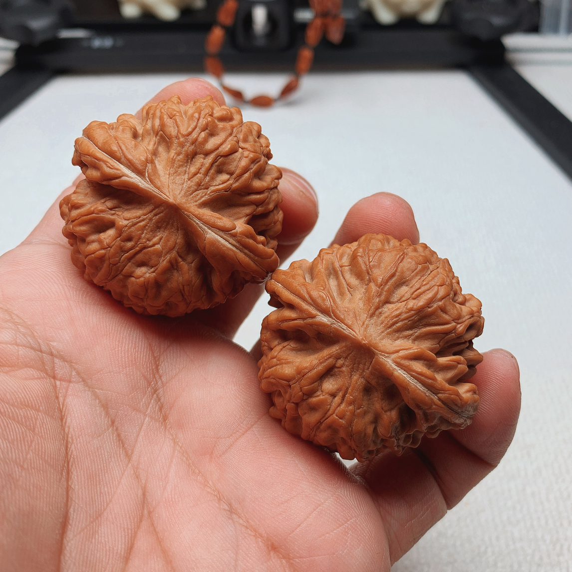 44尺寿桃(高36）（肚42）核桃精品手把件